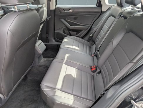 Used 2024 Volkswagen Jetta SE image 15