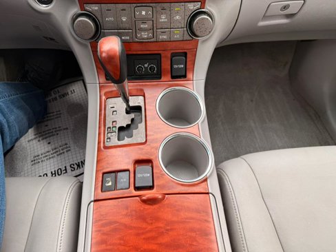 Used 2009 Toyota Highlander Limited image 18