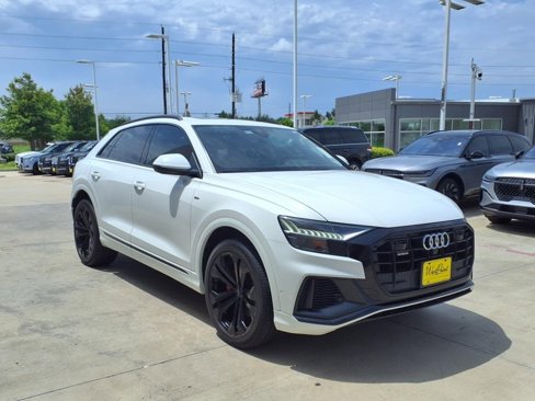 Used 2019 Audi Q8 Prestige w/ Luxury Package image 21