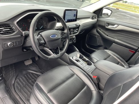 Used 2021 Ford Escape SEL w/ Class II Trailer Tow Package image 9