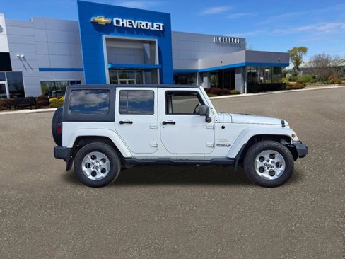 Used 2014 Jeep Wrangler Unlimited Sahara w/ Dual Top Group image 8