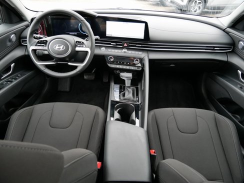 New 2025 Hyundai Elantra SEL image 13