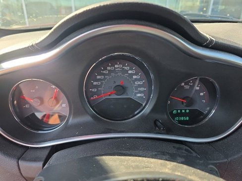 Used 2012 Dodge Avenger SE image 6