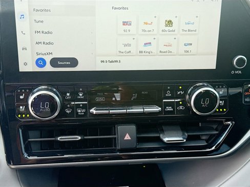 Used 2023 Toyota Highlander Limited image 15