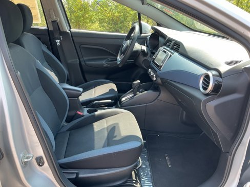 Used 2023 Nissan Versa SV image 11