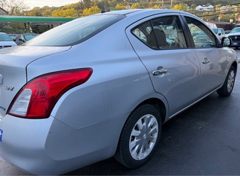 Used 2012 Nissan Versa SV image 2