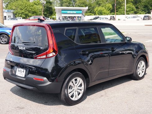 Used 2022 Kia Soul LX image 7