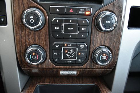 Used 2014 Ford F150 Lariat w/ Equipment Group 502A Luxury image 21