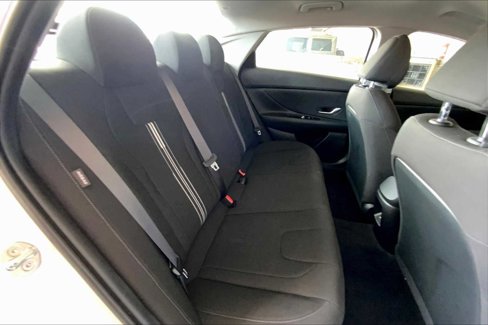 Used 2024 Hyundai Elantra SEL image 18