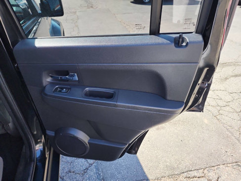Used 2012 Jeep Liberty Sport image 24