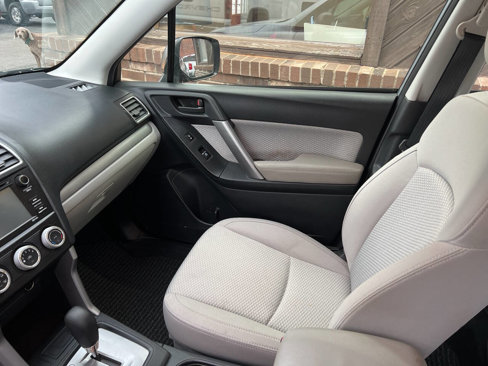 Used 2017 Subaru Forester 2.5i w/ Alloy Wheel Package image 10