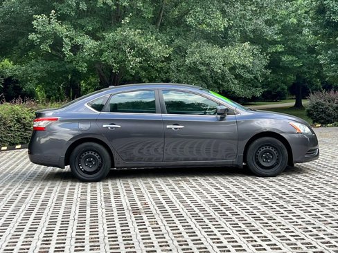 Used 2015 Nissan Sentra SV image 4