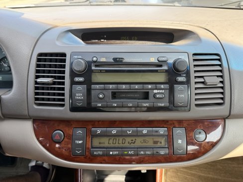 Used 2003 Toyota Camry XLE image 24