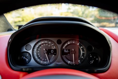 Used 2014 Aston Martin Vanquish Coupe image 13