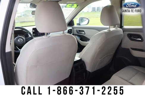 Used 2023 Nissan Rogue SV image 22