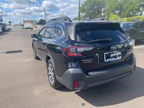 Used 2020 Subaru Outback Premium image 4