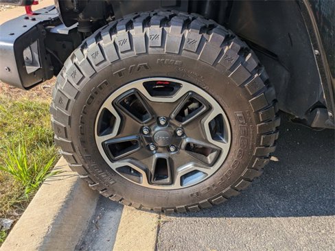 Certified 2016 Jeep Wrangler Unlimited Rubicon image 27
