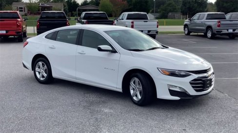 Certified 2023 Chevrolet Malibu LT image 2