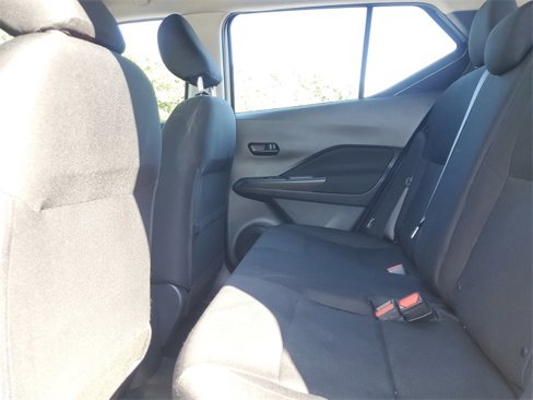 Used 2024 Nissan Kicks S image 12
