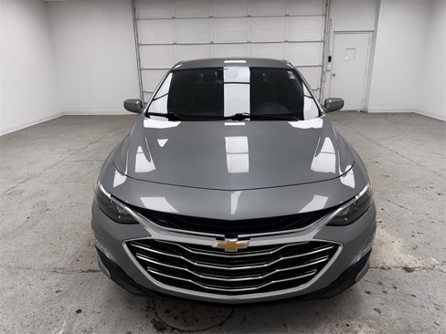 Used 2023 Chevrolet Malibu LT image 2