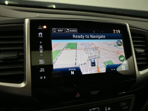 Used 2017 Honda Pilot Elite image 19