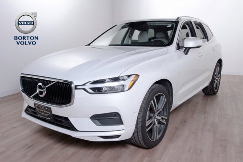 Used 2018 Volvo XC60 T5 Momentum w/ Vision Package image 1