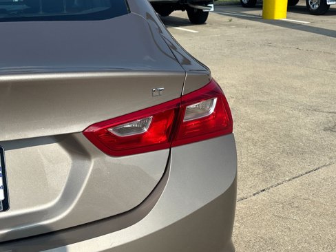 Used 2023 Chevrolet Malibu LT image 12