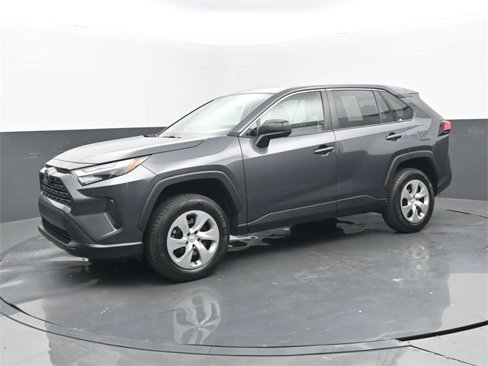 Used 2023 Toyota RAV4 LE image 22