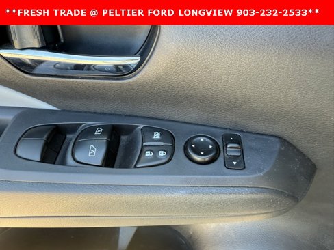 Used 2021 Nissan Kicks SR w/ SR Premium Package image 21