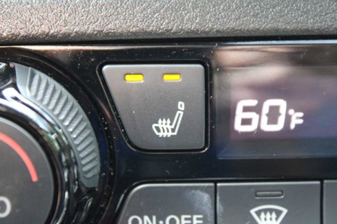 Used 2022 Nissan Kicks SR image 36