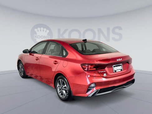 Used 2022 Kia Forte LXS w/ LXS Technology Package image 4