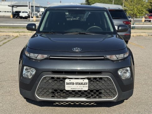 Used 2020 Kia Soul LX image 2