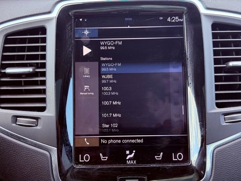 Certified 2021 Volvo XC90 T6 Momentum w/ Climate Package image 16