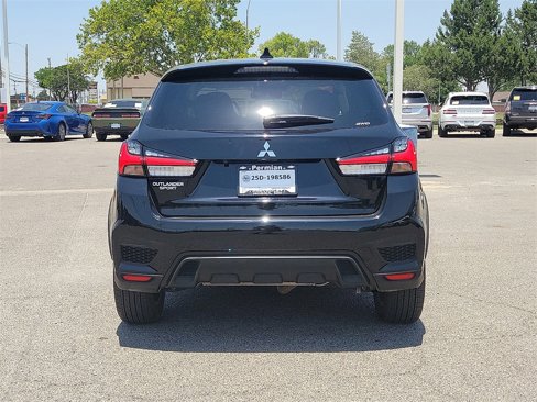 Used 2024 Mitsubishi Outlander Sport LE image 9