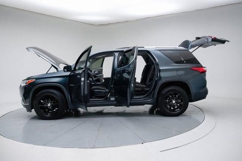 Used 2018 Chevrolet Traverse LT image 18