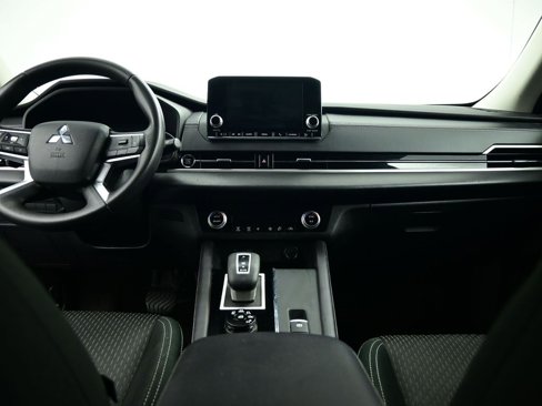 Used 2022 Mitsubishi Outlander ES image 9