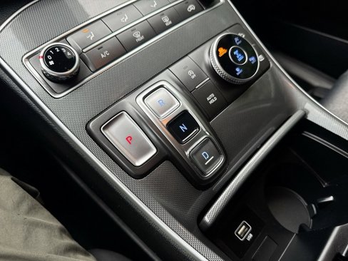 Used 2022 Hyundai Santa Fe SE image 11