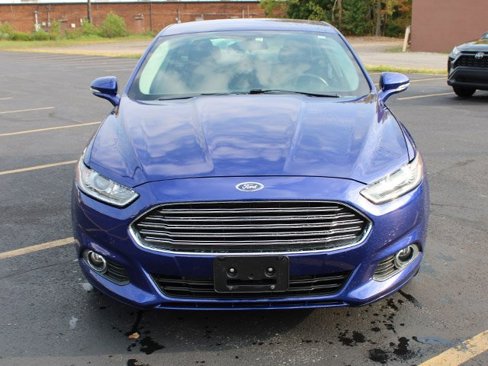 Used 2015 Ford Fusion SE w/ Equipment Group 201A image 3