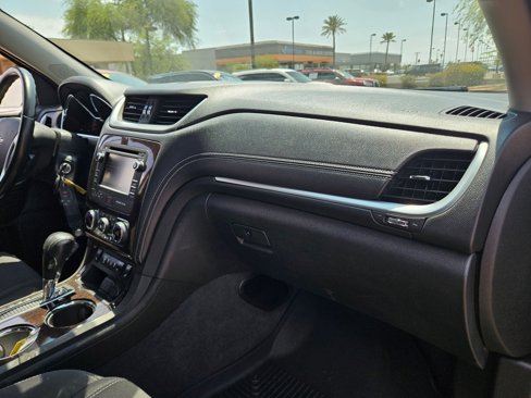 Used 2015 Chevrolet Traverse LT image 19