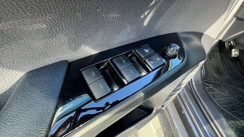 Used 2020 Toyota Prius LE image 20