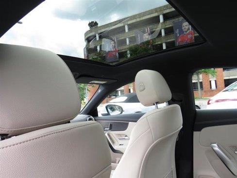 Used 2025 Mercedes-Benz CLA 250 4MATIC image 21