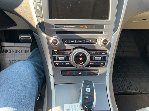 Used 2019 Lincoln MKZ Reserve w/ Reserve Plus Package image 24
