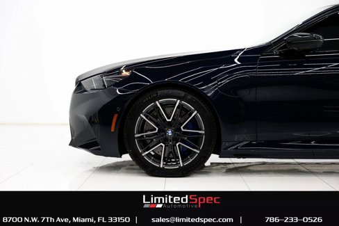 Used 2025 BMW M5 image 15