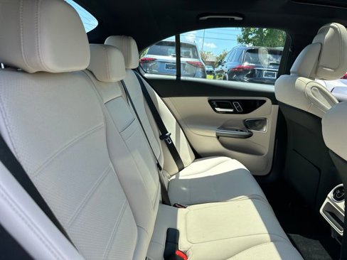 Used 2025 Mercedes-Benz C 300 Sedan image 28