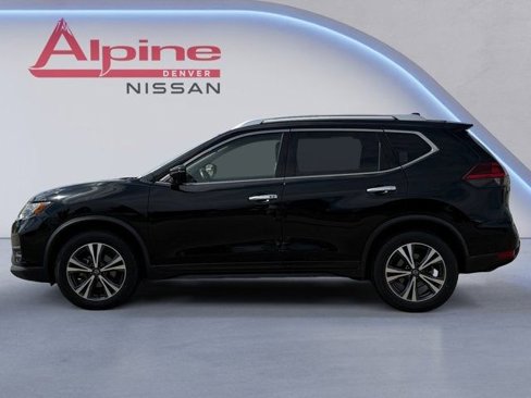 Used 2019 Nissan Rogue SV w/ Premium Package image 2