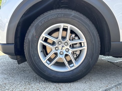New 2025 Ford Explorer Active image 3