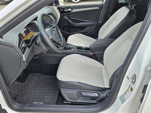 Used 2019 Volkswagen Jetta R-Line w/ R-Line Cold Weather Package image 2