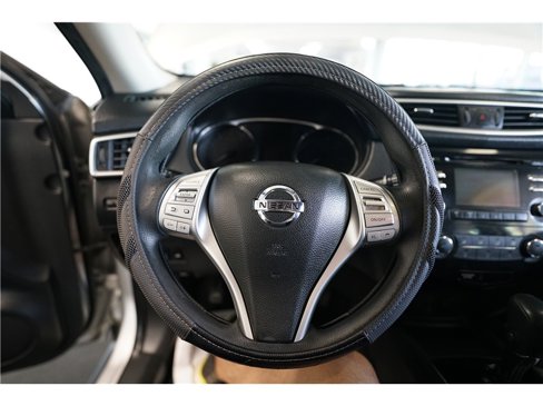 Used 2016 Nissan Rogue S image 18
