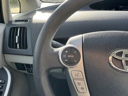 Used 2015 Toyota Prius Three image 25