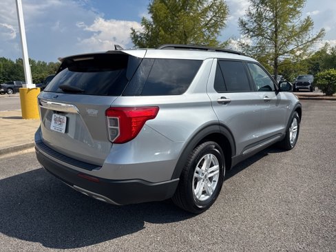 Used 2023 Ford Explorer XLT w/ Equipment Group 202A image 3